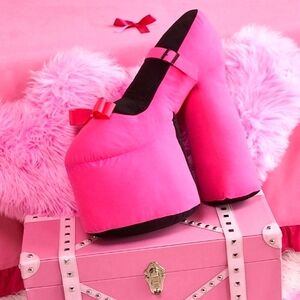 Huge Heel Throw Pillow